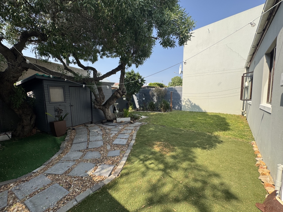 To Let 1 Bedroom Property for Rent in Kirstenhof Western Cape